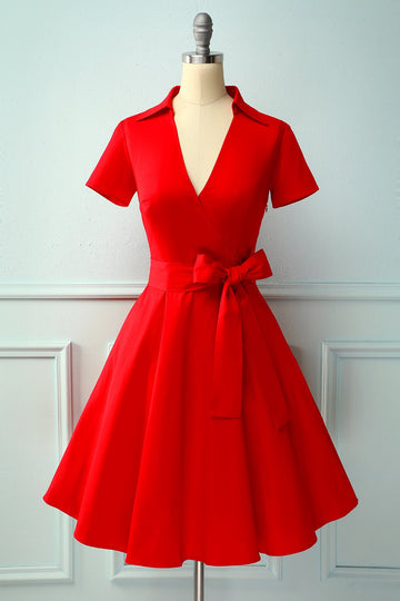 Vestido vermelho com decote em V sólido